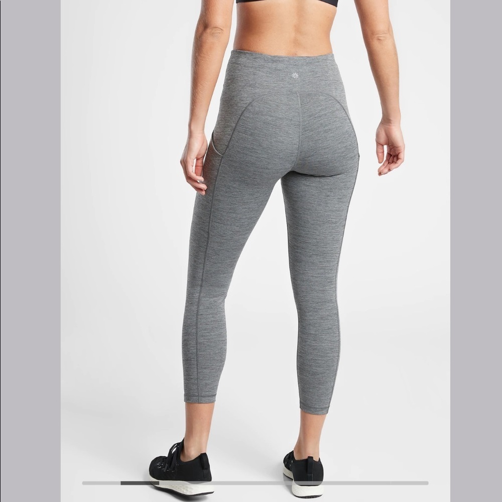 Athleta Ultimate Stash Pocket 7/8 Tight
